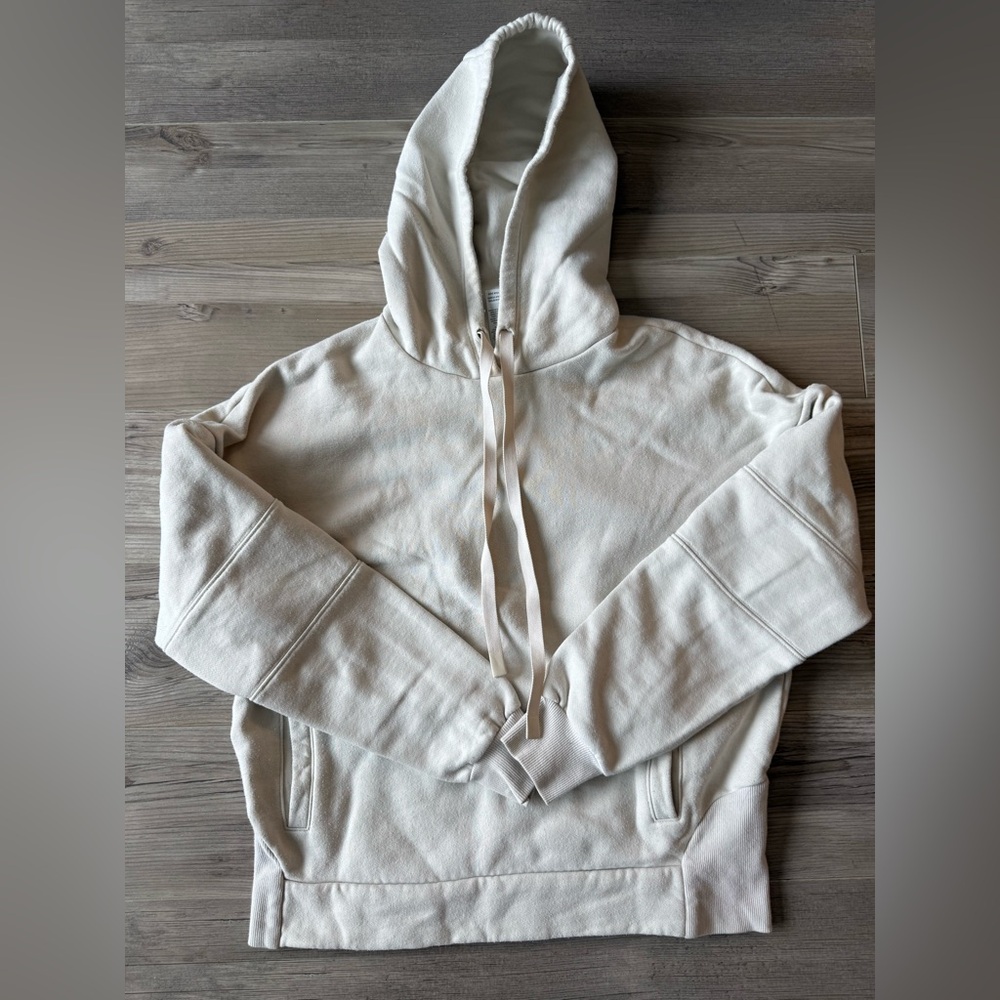 ALO Yoga Ivory sweatshirt XS
